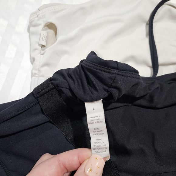 Stylish Black and White Women's Crop Tops - Picture 8 of 8